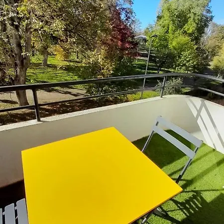 Le Planard Lägenhet *